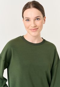 Jimmy Key CREW NECK LONG SLEEVED  - Felpa - khaki