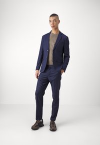 Selected Homme SLHSLIM CEDRIC STRUCTURE SUIT - Odijelo - navy