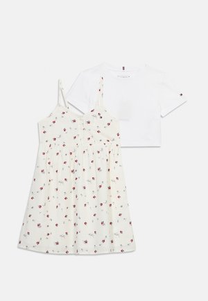 SET - Φόρεμα ημέρας - ancient white