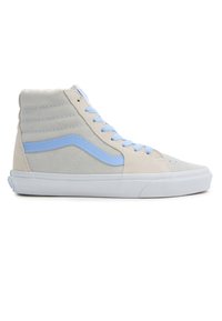 Höga sneakers i ljusgrå mocka med blå detaljer. Funktioner inkluderar blå skosnören, en vit gummisula och sydda detaljer på sidorna.