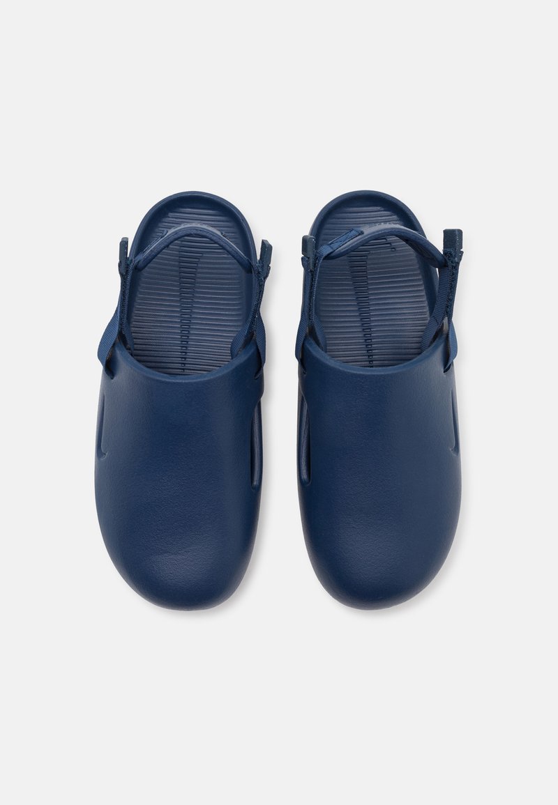 Nike Sportswear CALM MULE UNISEX - Mules - navy/med brown  display picture 3