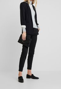 Anna Field Stickad tröja - mottled grey