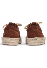 FRED MARTIN COLLECTION MYKONOS - Espadrillas - red brown suede