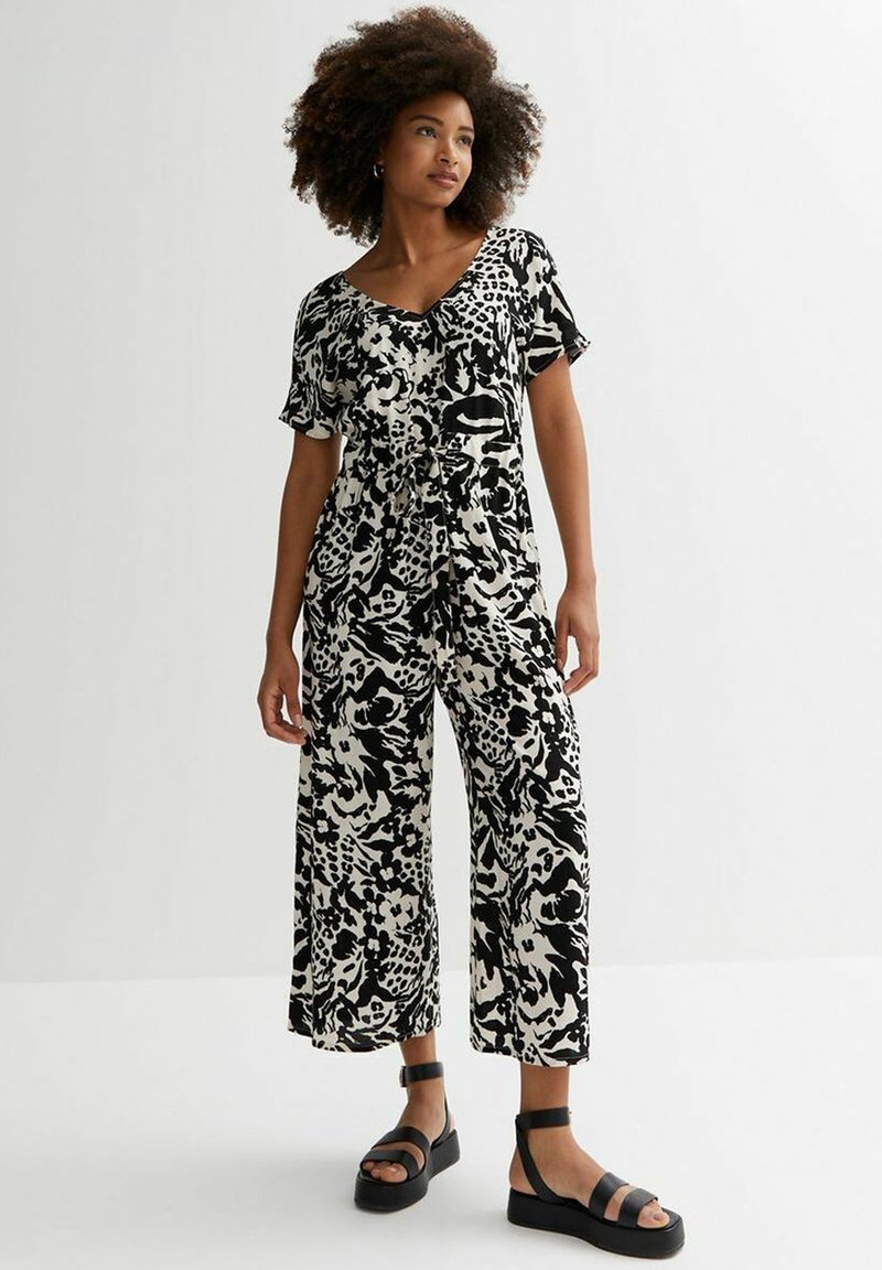 New Look ABSTRACT V NECK SHORT SLEEVE CROP Jumpsuit black pattern