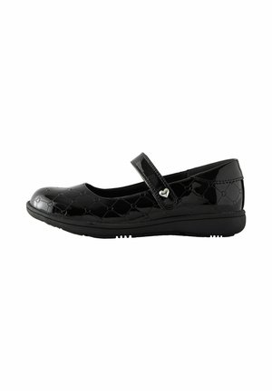 Czarne lakierowane buty typu Mary Jane z pikowanym wzorem, okrągłym noskiem i paskiem na rzep z małym srebrnym serduszkiem.