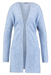 Jasnoniebieski, długi kardigan z otwartym przodem, z dwiema przednimi kieszeniami i miękką, puszystą fakturą.