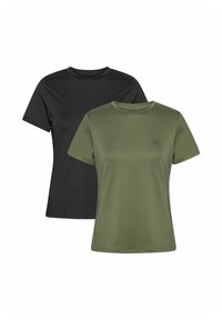 Unselected, black olive