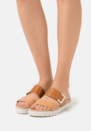 Sandaler - cognac