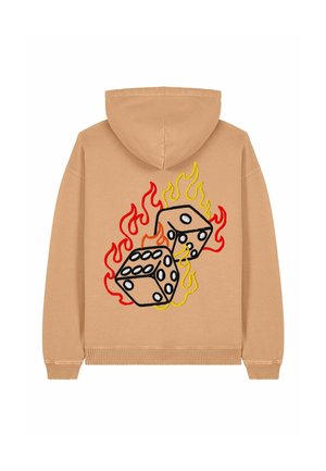 Felpa color nocciola con un design ricamato di due dadi circondati da fiamme rosse e gialle sulla schiena. Tessuto morbido, vestibilità casual.