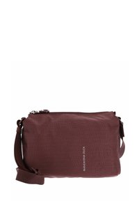 Bordeauxroter Umhängetasche aus Stoff mit Reißverschluss, Punktemuster, verstellbarem Trageriemen und einem auf der Seite aufgedruckten Logo. Kompaktes Design.