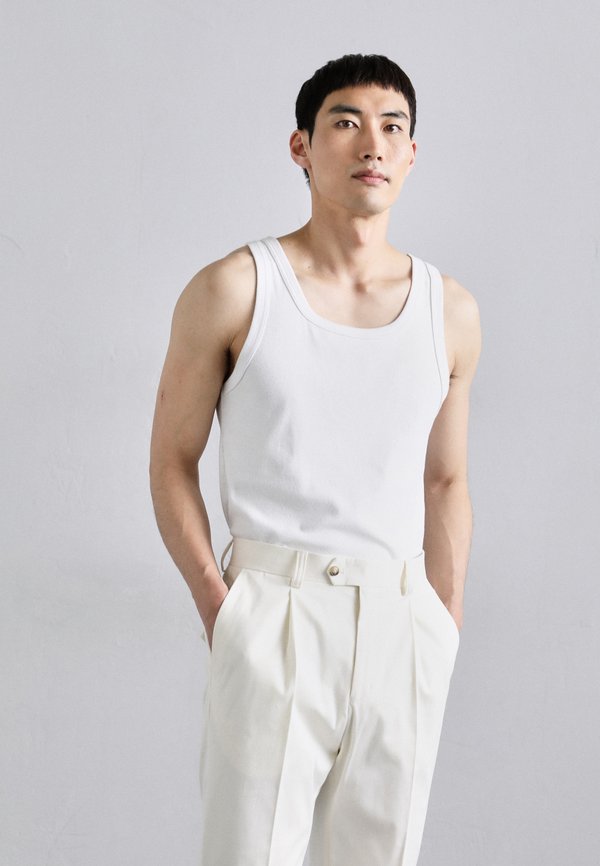 TENUTA - Trousers - pale sand3