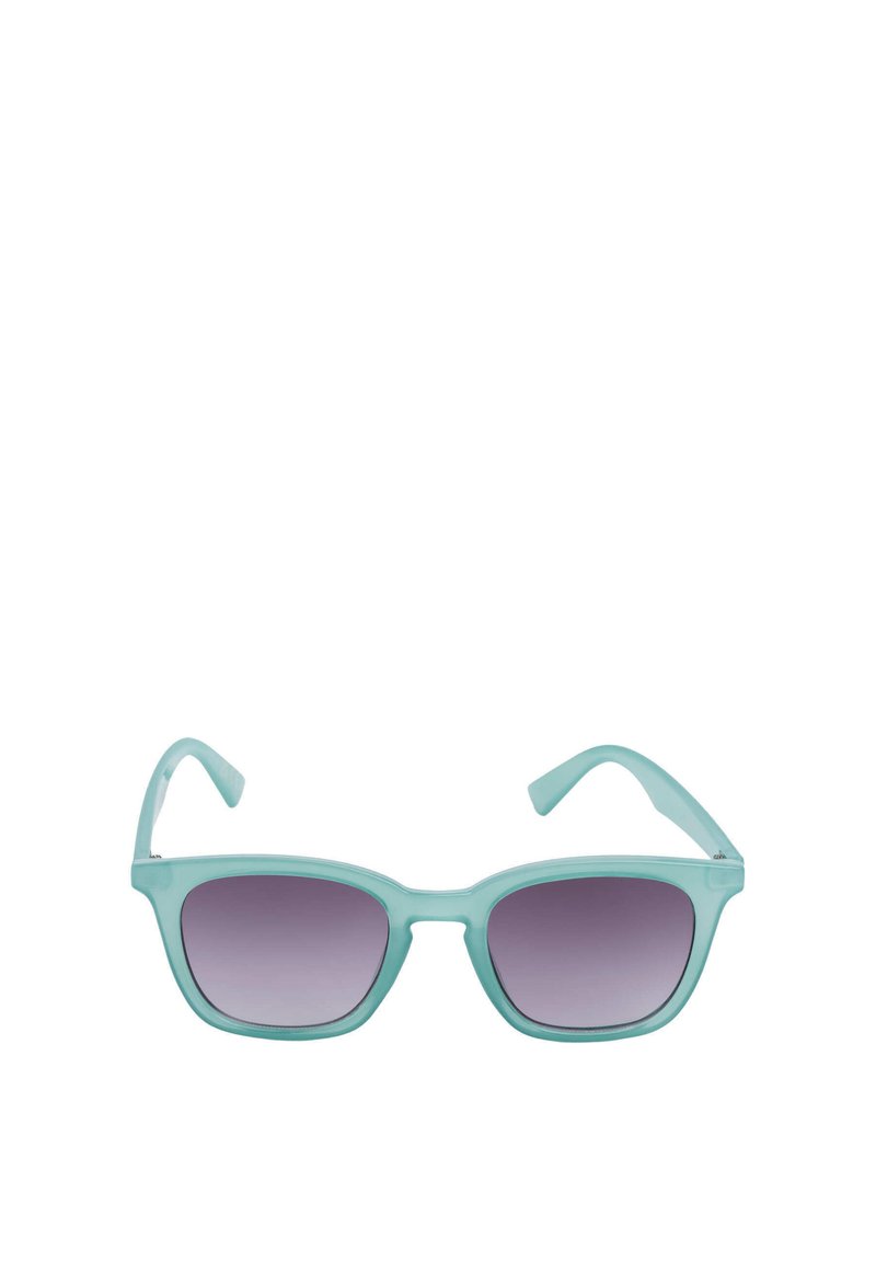 Lunettes de soleil avec monture bleu clair et verres rectangulaires dégradés violet, centrées sur un fond blanc.