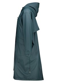 Imperméable teal avec capuche, manches longues, poches avant et design à coupe droite. Texture lisse et minimalisme.