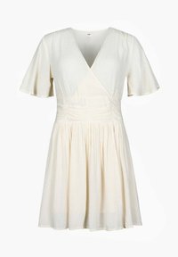 Robe portefeuille à manches courtes en tissu crème clair avec une finition texturée, dotée d'une taille froncée et d'une jupe évasée.