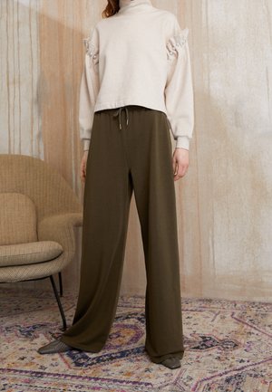 Sweatshirt - off-white