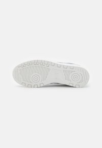 ASICS SportStyle JAPAN S - Sportcipő - white/sheet rock