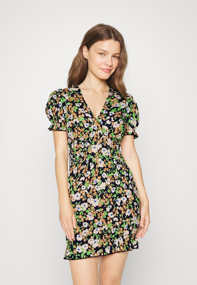 Damen Kleider | Noisy May Petite NMVIGGA V NECK DRESSEtuikleidblack/schwarz - IK27140 Damen Kleider | Noisy May Petite NMVIGGA V NECK DRESSEtuikleidblack/schwarz - IK27140