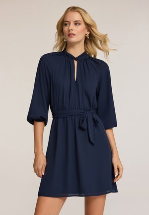 CON COLLO A FUSCIACCA - Vestido informal - blu