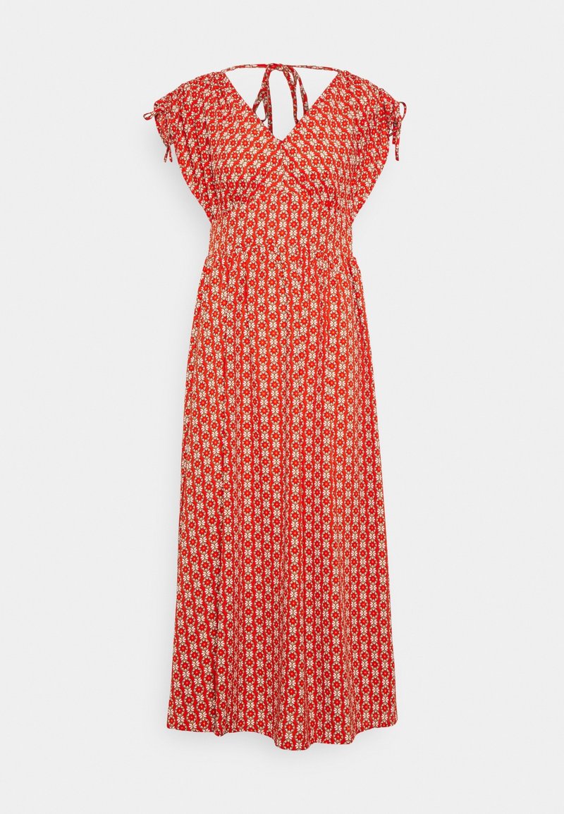 Robe maxi fleurie rouge avec un col en V, des manches courtes volantées et une taille cintrée. Elle présente un lien à l'arrière et une jupe fluide.