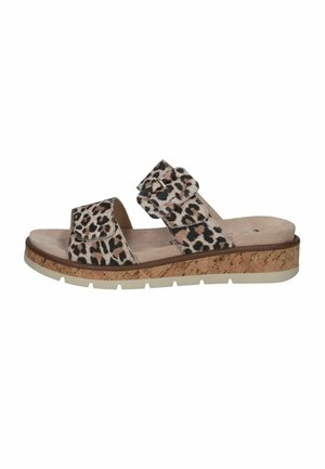 Dames sandal med leopardprint, to justerbare remme, kork platformsål og hvid gummiydersål.