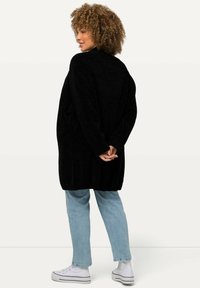 Ulla Popken CHENILLE OPEN VORM - Kofta - black