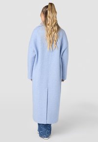 Laurella Klassisk kappa / rock - light blue