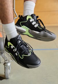 BYW SELECT - Basketballsko - core black/footwear white/charcoal