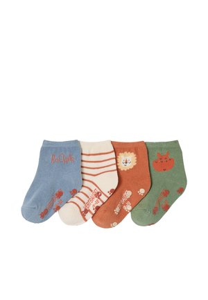 Vier Paar Kleinkind-Socken in Blau, Weiß mit roten Streifen, Rost mit Löwengesicht und Grün mit Nilpferdgesicht, alle mit rutschfesten Sohlen.