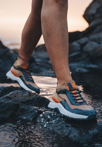 Tropicfeel LAVA - Sneakers - light beige