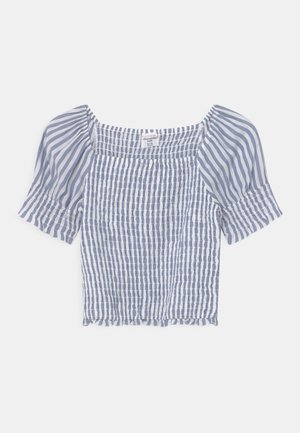 Blouse smockée rayée bleu et blanc avec manches courtes bouffantes et encolure élastiquée, adaptée aux enfants.