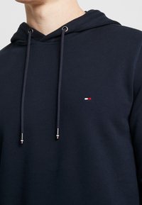 Tommy Hilfiger Felpa con cappuccio - dark blue