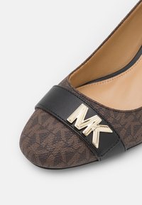 MICHAEL Michael Kors Escarpins - brown