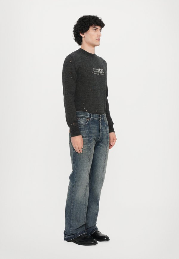 PANTS POCKETS - Straight leg jeans4