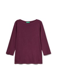Haut pour femme à manches longues, de couleur violet foncé, avec un col bateau et un petit logo près de l'ourlet inférieur, présenté sur fond blanc.