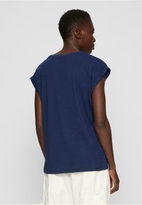 Urban Classics PRE 2 PACK  EXTENDED SHOULDER TEE  - Pamata T-krekls - white darkblue