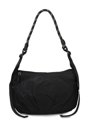 Sac à épaule en tissu noir avec poche zippée à l'avant, bandoulière noire réglable et poignée tressée noir et blanc, affichant un logo GMV subtil.