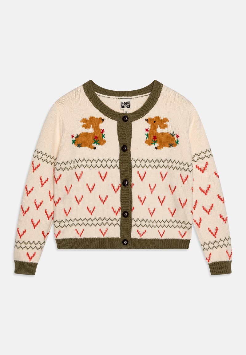 Krämen cardigan med två bruna renmotiv, röda och gröna detaljer samt mörkgröna ribbad manschetter och nederkant. Fem mörka knappar fram.