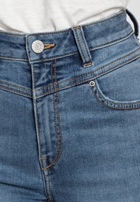 Esprit Vaqueros pitillo - blue denim