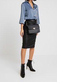Pieces Borsa a tracolla - black