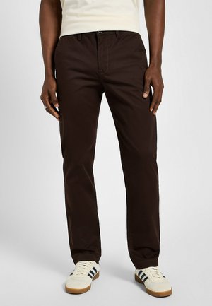 Chinot - light brown