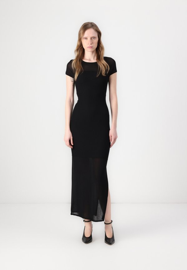 SLEVETY - Strickkleid