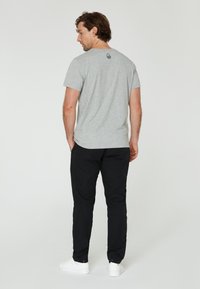 Sail Racing BOWMAN TEE - T-shirt med print - grey