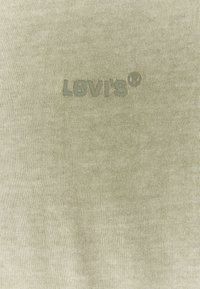Levi's® VINTAGE - Jednoduché tričko - tea garment