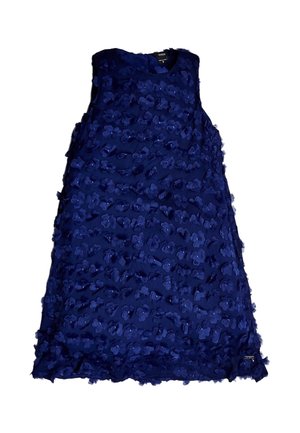 Granatowa sukienka bez rękawów z fakturą kwiatowego wzoru, wykonana z warstwowej tkaniny. Posiada okrągły dekolt i lekko rozkloszowany dół.
