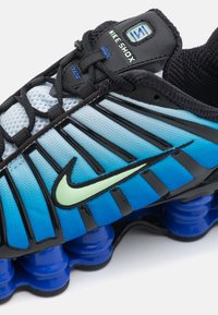 Nike Sportswear SHOX TL - Trainers - black/vapor green/racer blue