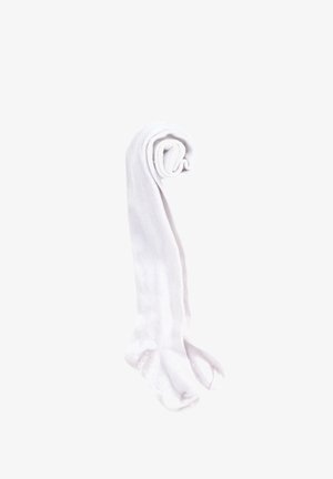 Valged reieülitised sokid, mis on valmistatud pehmest kangast, sujuva tekstuuriga ja ümarate varbaga disainiga, ning mille talladel on väiksed täheteemad.