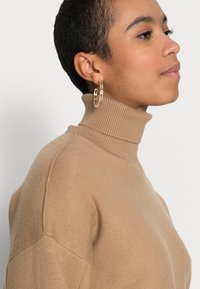 Gestuz TALLI - Camisola - tiger's eye