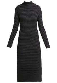 Robe midi en maille côtelée noire avec manches longues et col rond montant, silhouette ajustée.