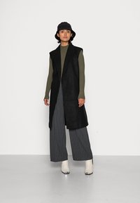 Even&Odd Camisola - dark green
