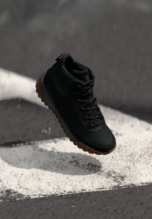 Columbia BURNSIDER WATERPROOF - Chaussures de marche - black/city grey